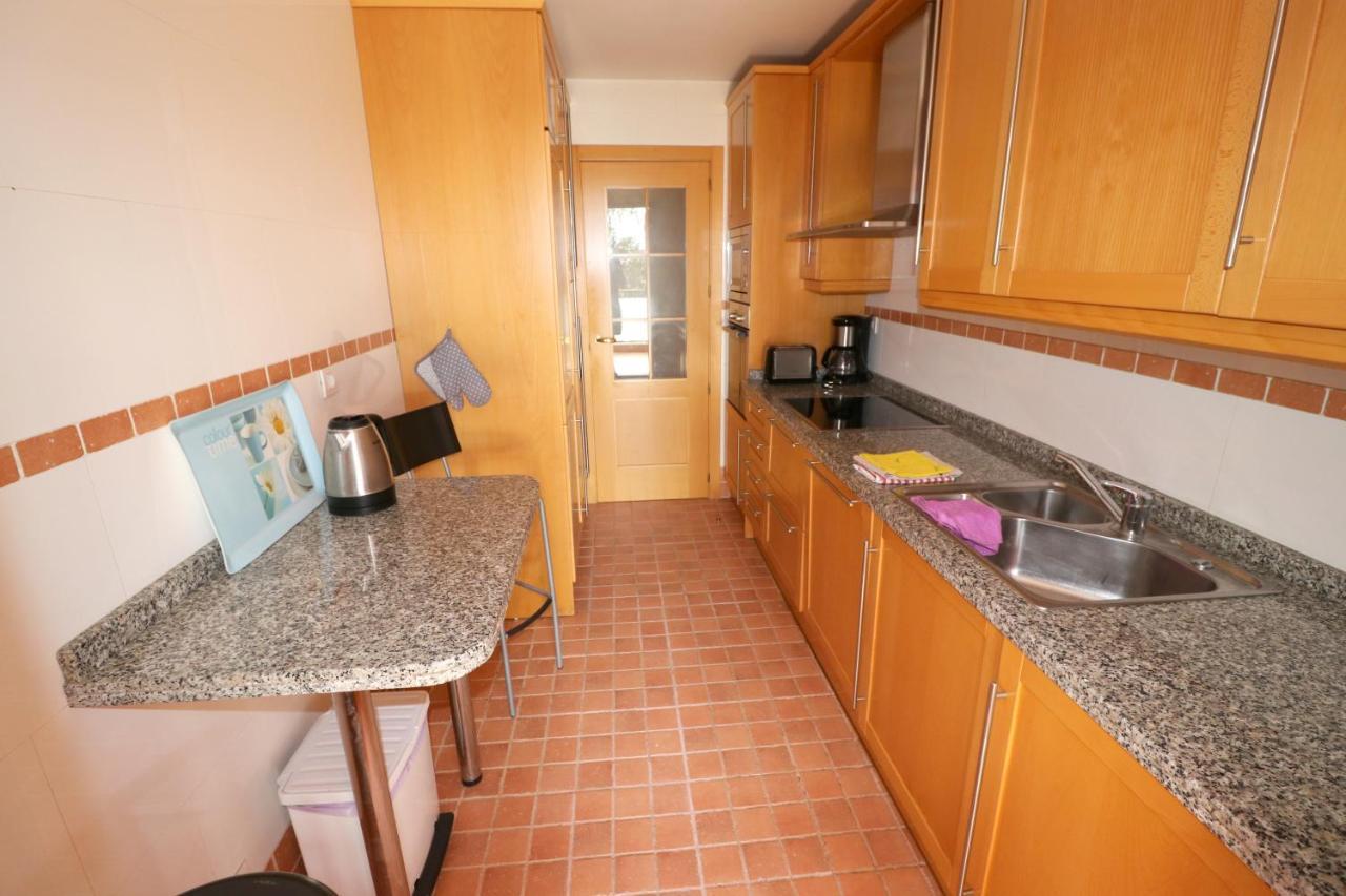 Salinas. Apartment For 4. Terrace/Parking/Pools/Gym/4Mins Beach Estepona Exterior foto